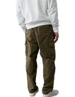 American Eagle Flex Relaxed Straight Cargo Pant in Green Olive