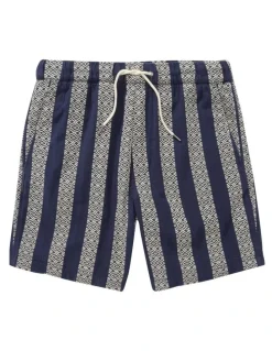 American Eagle 8 Trekker Short in Navy