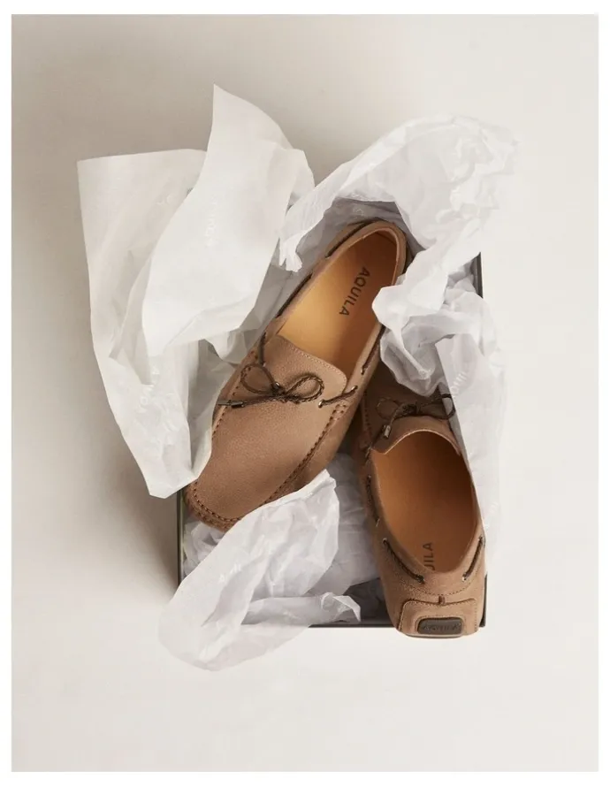 Aquila Cruz Nubuck Driving Shoes in Taupe