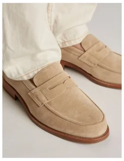 Aquila Dartmouth Suede Loafers in Sand