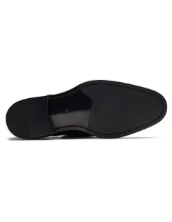 Aquila Grantham Derby Shoes in Patent Black