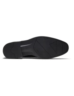 Aquila Magnus Derby Shoes in Black