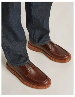 Aquila Mensa Lace Up Shoes in Redwood