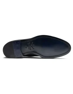 Aquila Stark Dress Shoes in Black