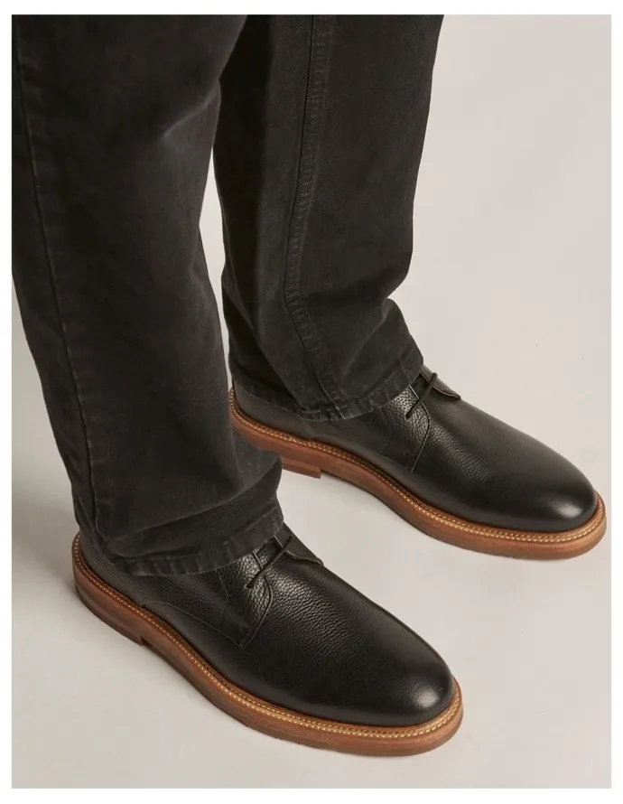 Aquila Dakar Leather Chukka Boots in Black