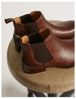Aquila Dakota Leather Chelsea Boots in Tan