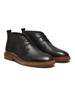 Aquila Ollie Leather Chukka Boots in Black