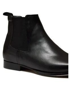 Aquila Osbourne 2.0 Leather Chelsea Boots in Black