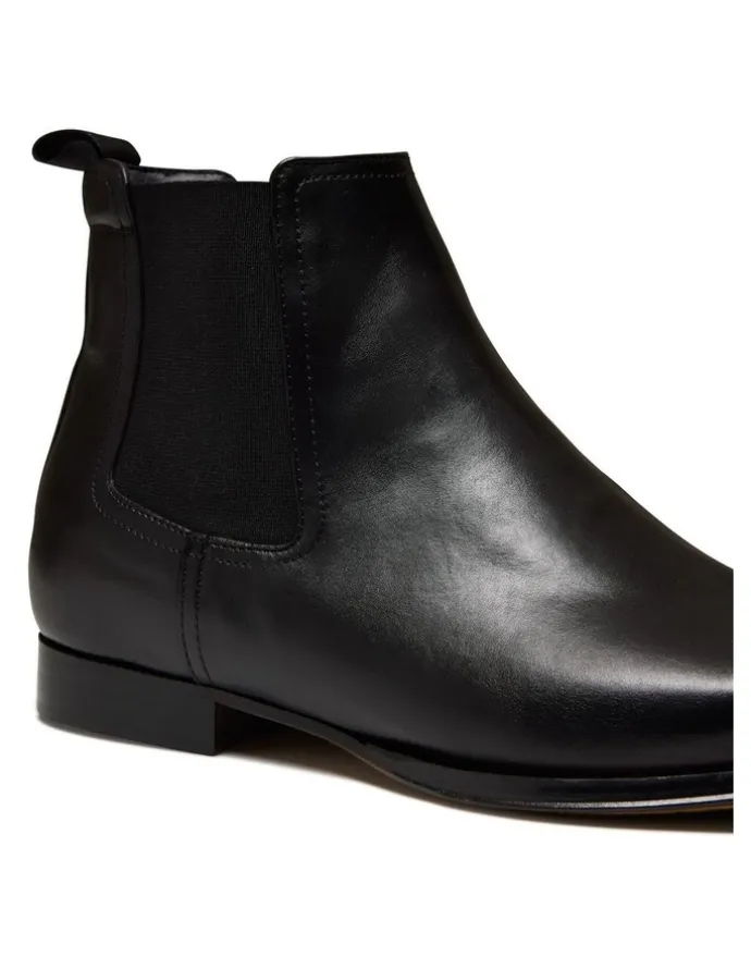 Aquila Osbourne 2.0 Leather Chelsea Boots in Black