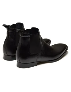 Aquila Osbourne 2.0 Leather Chelsea Boots in Black