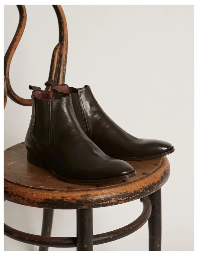 Aquila Osbourne 2.0 Leather Chelsea Boots in Oxblood