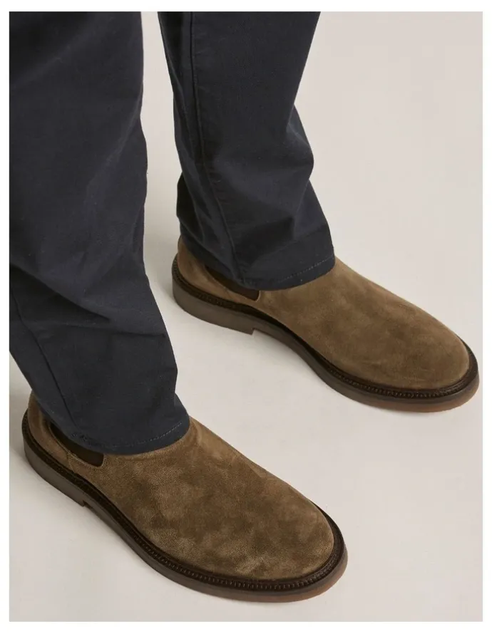 Aquila Steele Suede Chelsea Boots in Olive