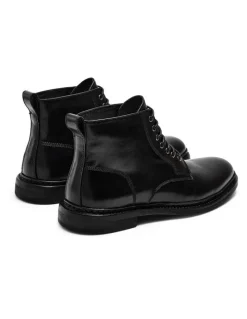 Aquila Vedder Lace-Up Boots in Black