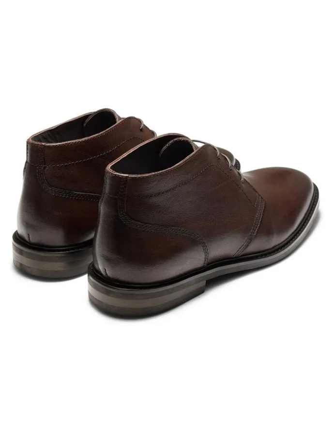 Aquila Warner Chukka Boots in Brown