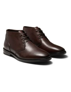 Aquila Warner Chukka Boots in Brown