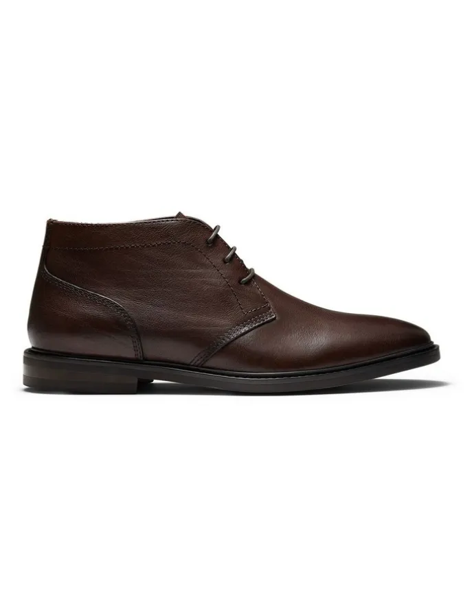 Aquila Warner Chukka Boots in Brown