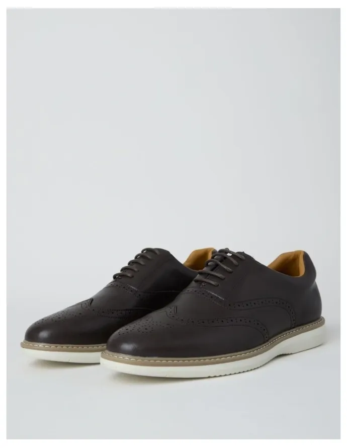 Basque Beau Casual Brogue Lace Up in Brown