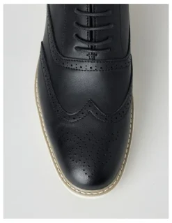 Basque Beau Casual Brogue Lace Up in Black