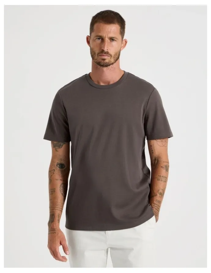 Basque Crew Neck T-Shirt in Brown
