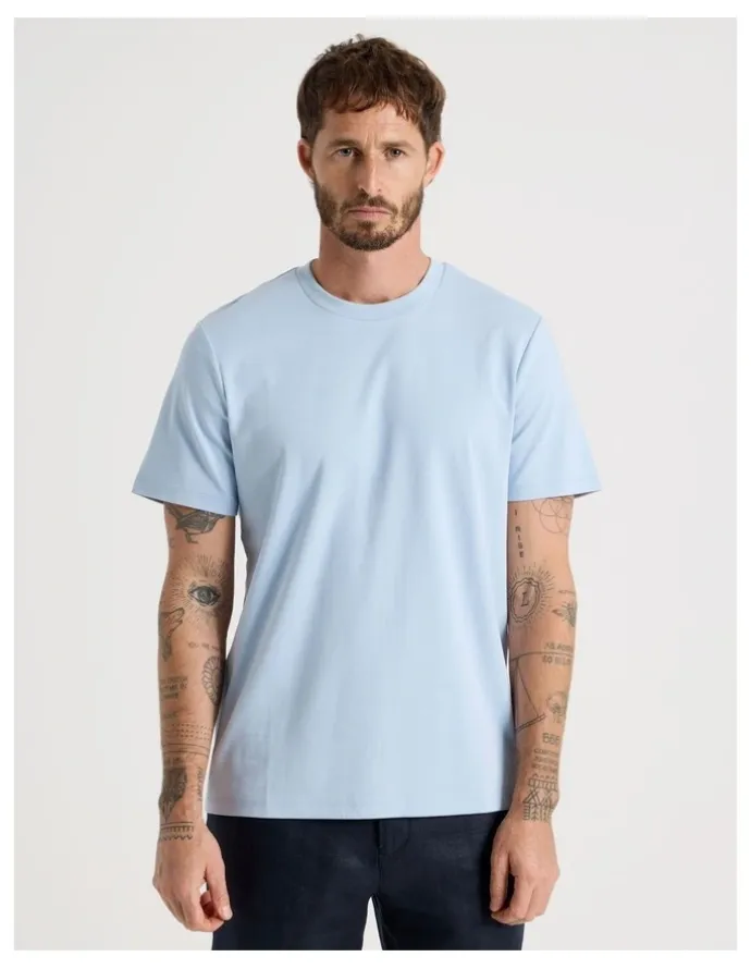 Basque Crew Neck T-Shirt in Light Blue