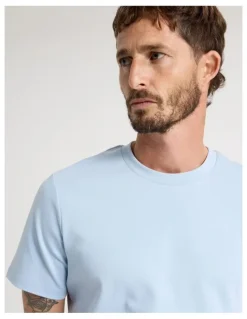 Basque Crew Neck T-Shirt in Light Blue