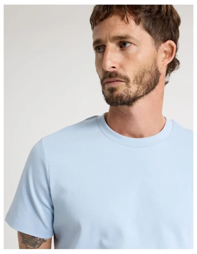 Basque Crew Neck T-Shirt in Light Blue