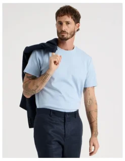 Basque Crew Neck T-Shirt in Light Blue