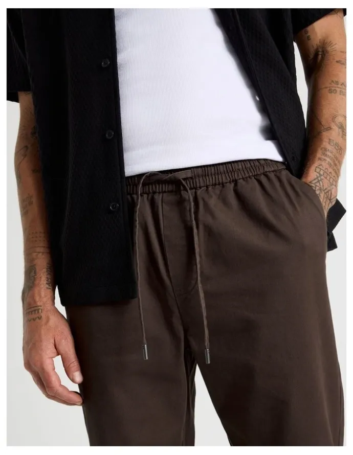 Basque Rugby Jogger Pant in Brown