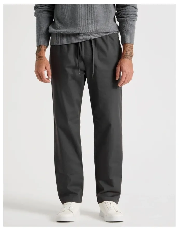 Basque Rugby Jogger Pants in Charcoal