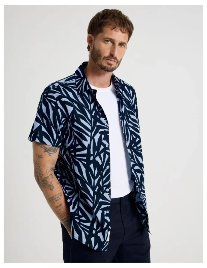 Basque Short Sleeve Shirt in Navy Leaf Print