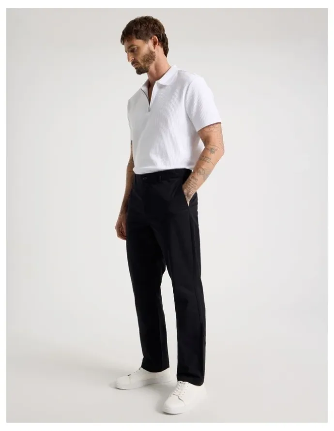 Basque Straight Leg Chino Pant in Black