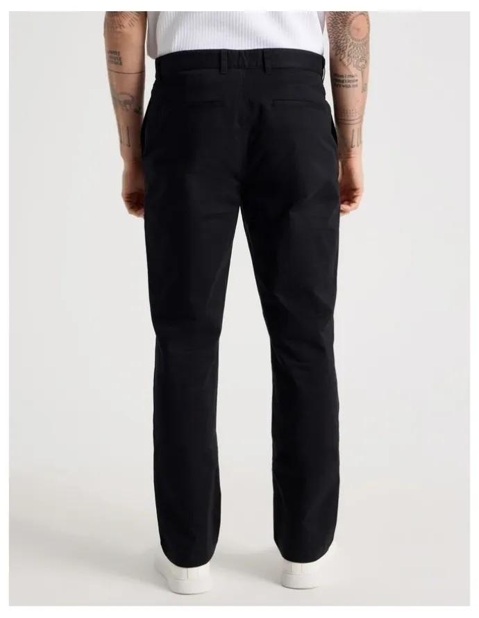 Basque Straight Leg Chino Pant in Black