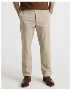 Basque Straight Leg Chino Pant in Sand