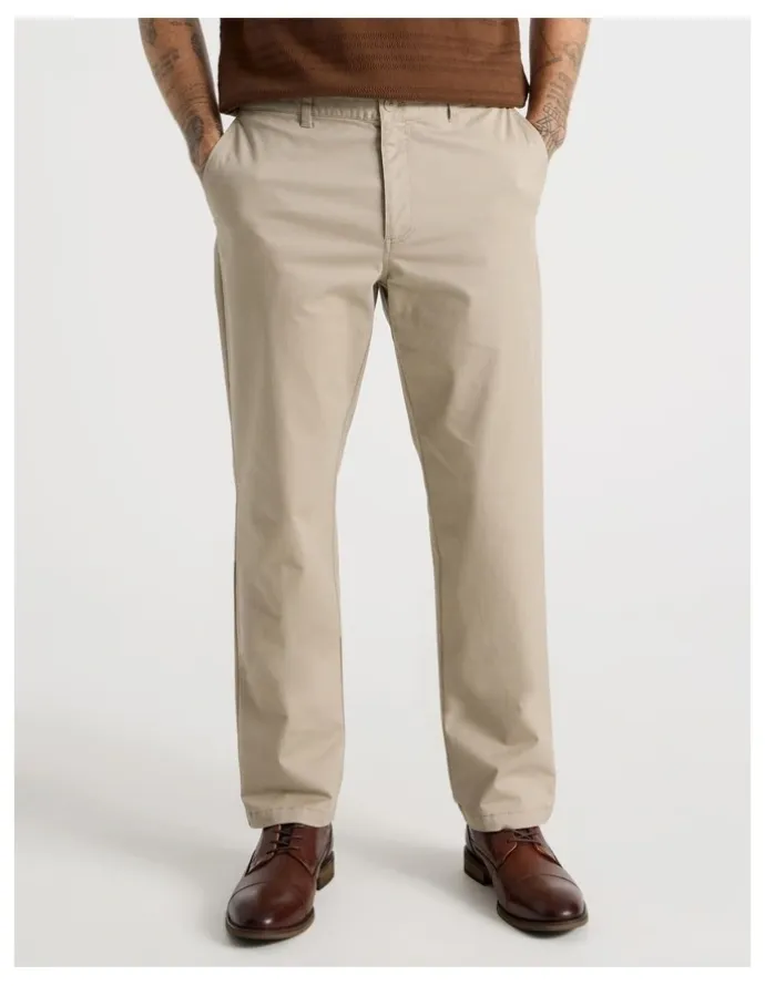 Basque Straight Leg Chino Pant in Sand