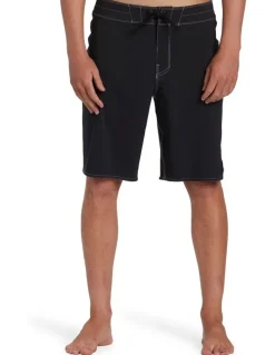 Billabong Core Lord Pro Boardshorts in Black