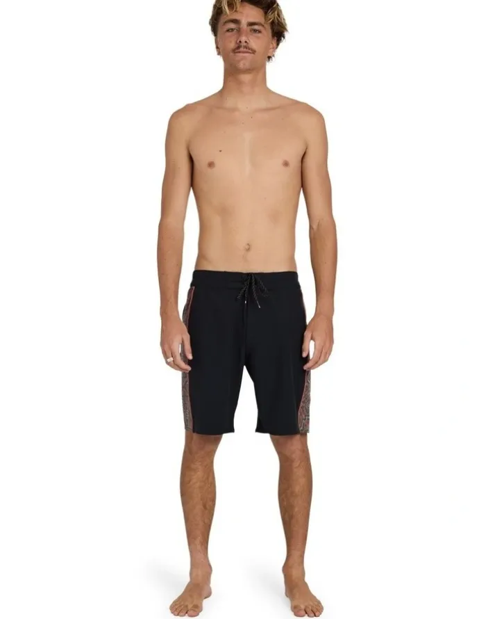 Billabong Dbah Pro 19 Boardshorts In Black