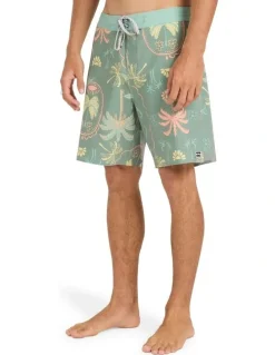 BILLABONG Good Times Lo Tide Boardshorts 17.5 in Moss Green