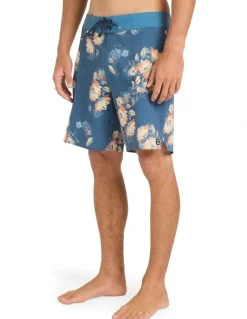 BILLABONG Good Times Pro Performance Boardshorts 17.5 in Dark Denim