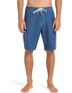 BILLABONG Piped Pro Performance Boardshorts 20 in Dark Denim