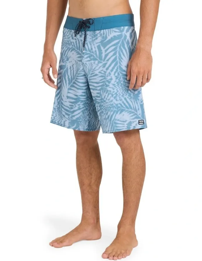 BILLABONG Sundays Airlite Performance Boardshorts 18.5 in Dark Denim