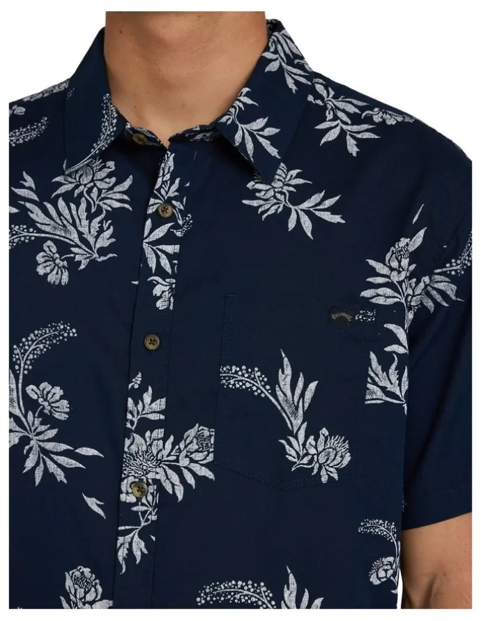 Billabong Sundays Short Sleeve Shirt True in Navy