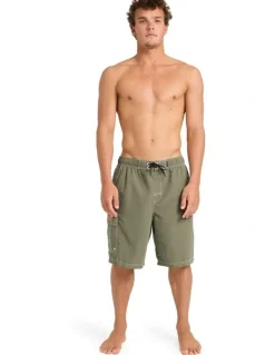 BILLABONG Throw On Boardshorts 21 in Cypress Green