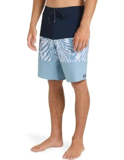 BILLABONG Tribong Performance Boardshorts 18.5 in Blue Fog