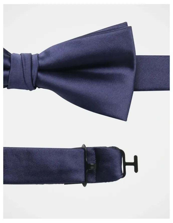 Blaq Solid Bow Tie in Navy