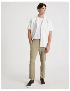 Blaq Relaxed Fit Textured Resort Collar Short Sleeve Shirt in White