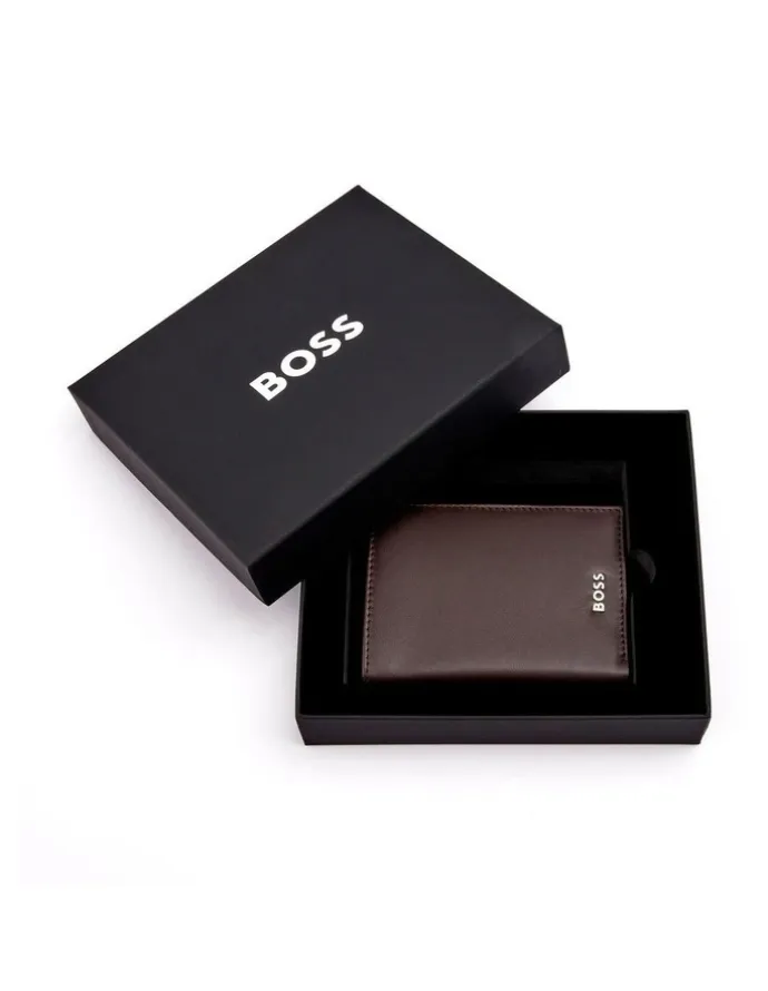 Boss Leather Card Holder Trifold in Smooth Brown