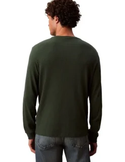 Calvin Klein Jeans Badge Waffle Long Sleeves Tee in Green