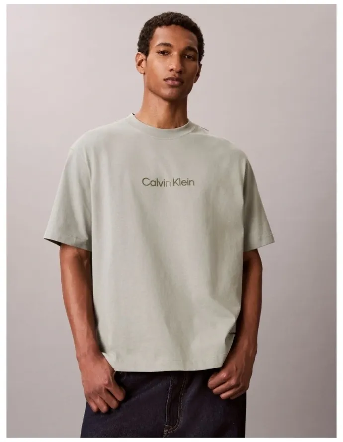 Calvin Klein Relaxed Standard Logo T-shirt in Shadow