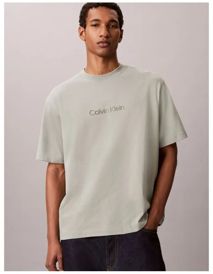 Calvin Klein Relaxed Standard Logo T-shirt in Shadow