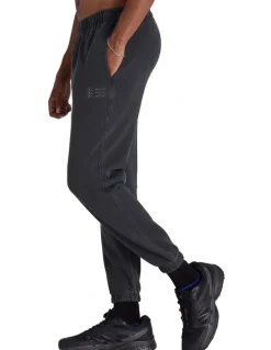 Champion Vintage Wash Jogger in Black